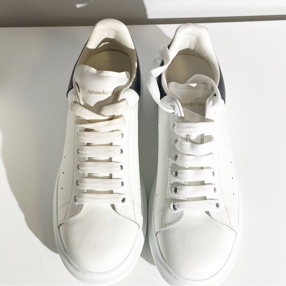 Alexander McQueen Men's Oversized Sneaker in White/Black - Picture 3 of 9